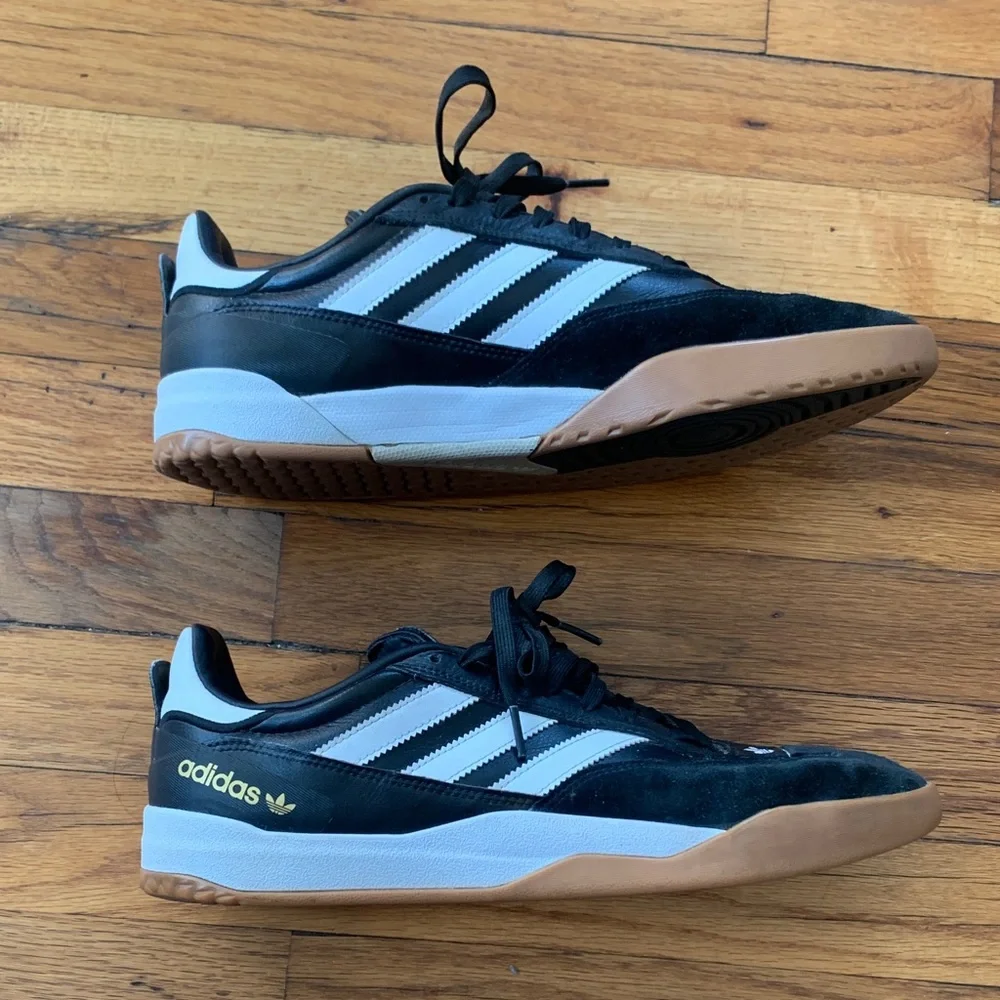 Adidas Men's Black and White Sneakers with Gum Sole - Picture 2 of 5